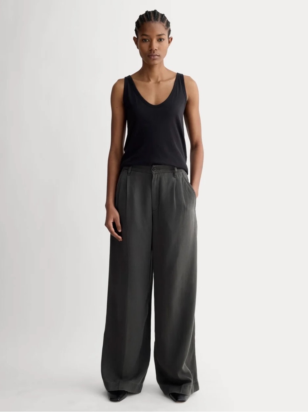 Everlane Wide-Leg Trousers in Charcoal